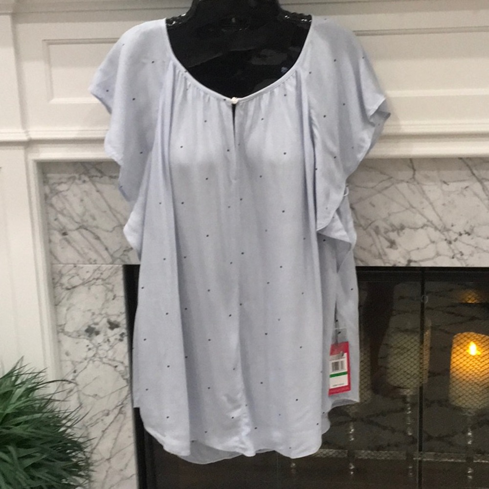 Vince Camuto NWT Lake Breeze Top. Sz L
